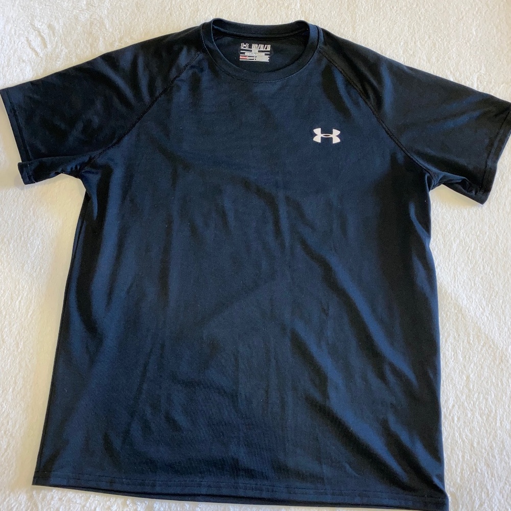 Under Armour T-shirt